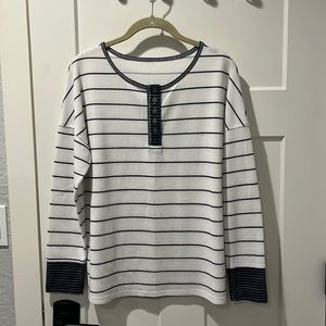 Women’s white and navy striped top